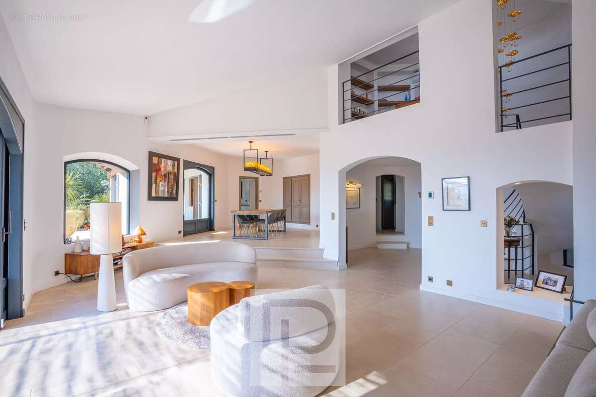 Maison à MOUGINS