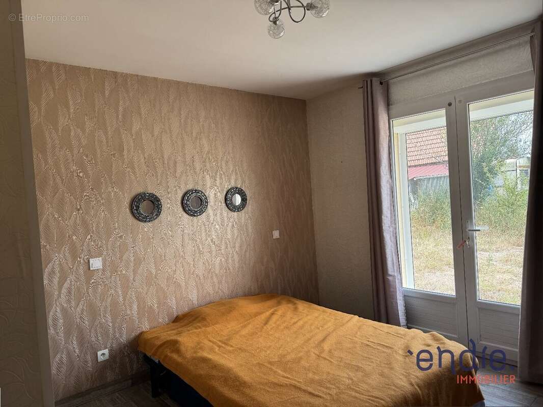 Maison à MORNAY-SUR-ALLIER