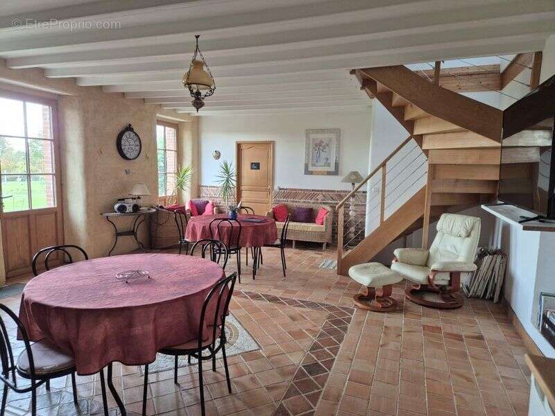 Maison à JOUE-SUR-ERDRE