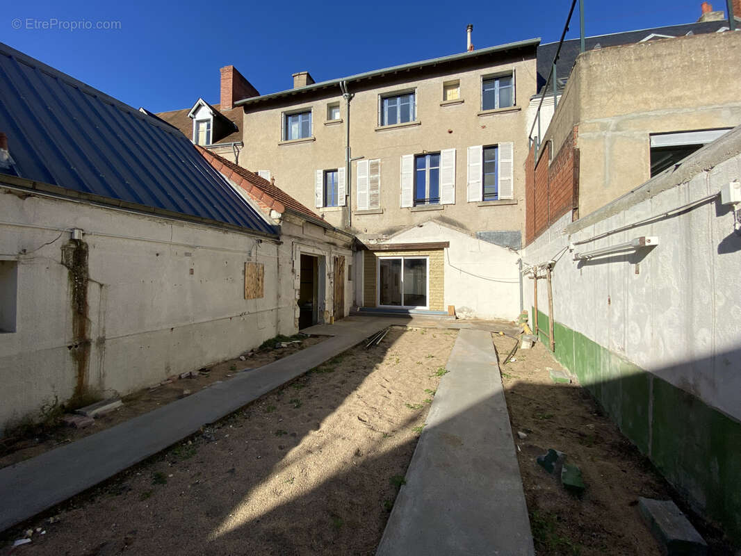 Commerce à VIERZON