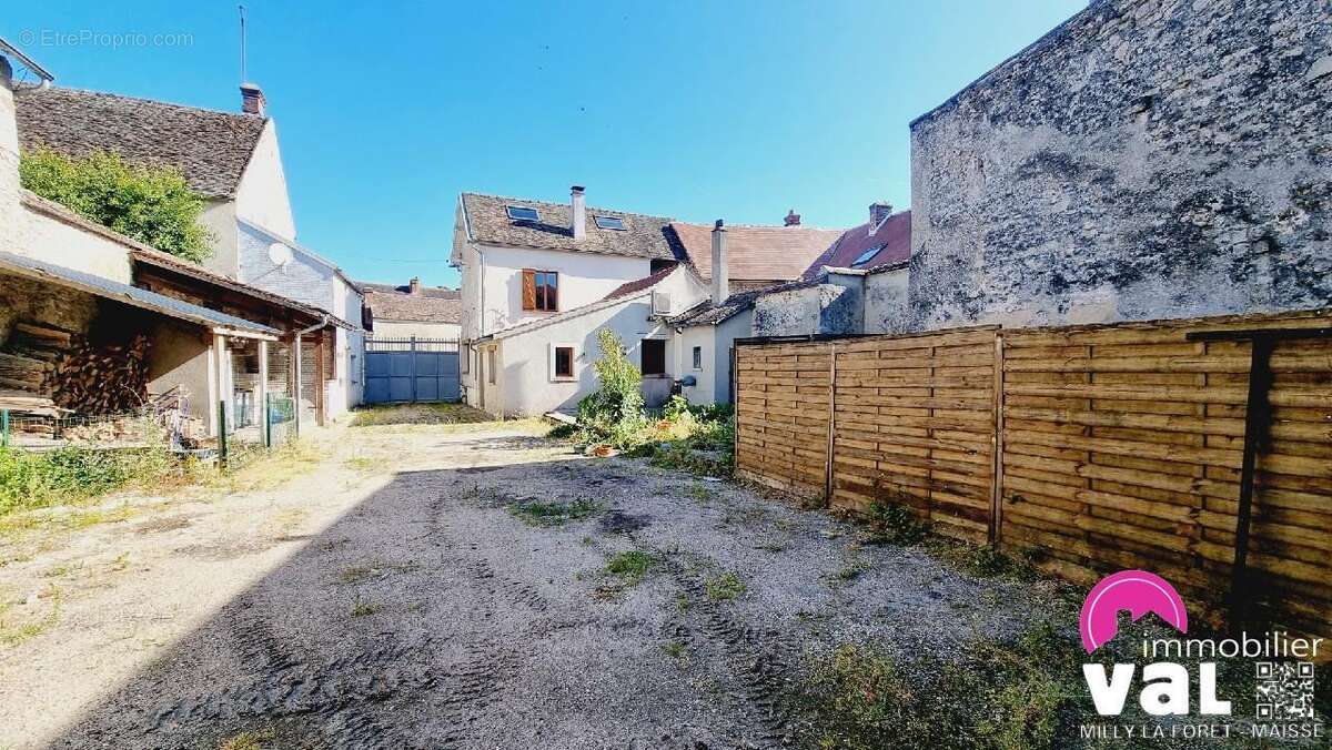 Maison à MILLY-LA-FORET