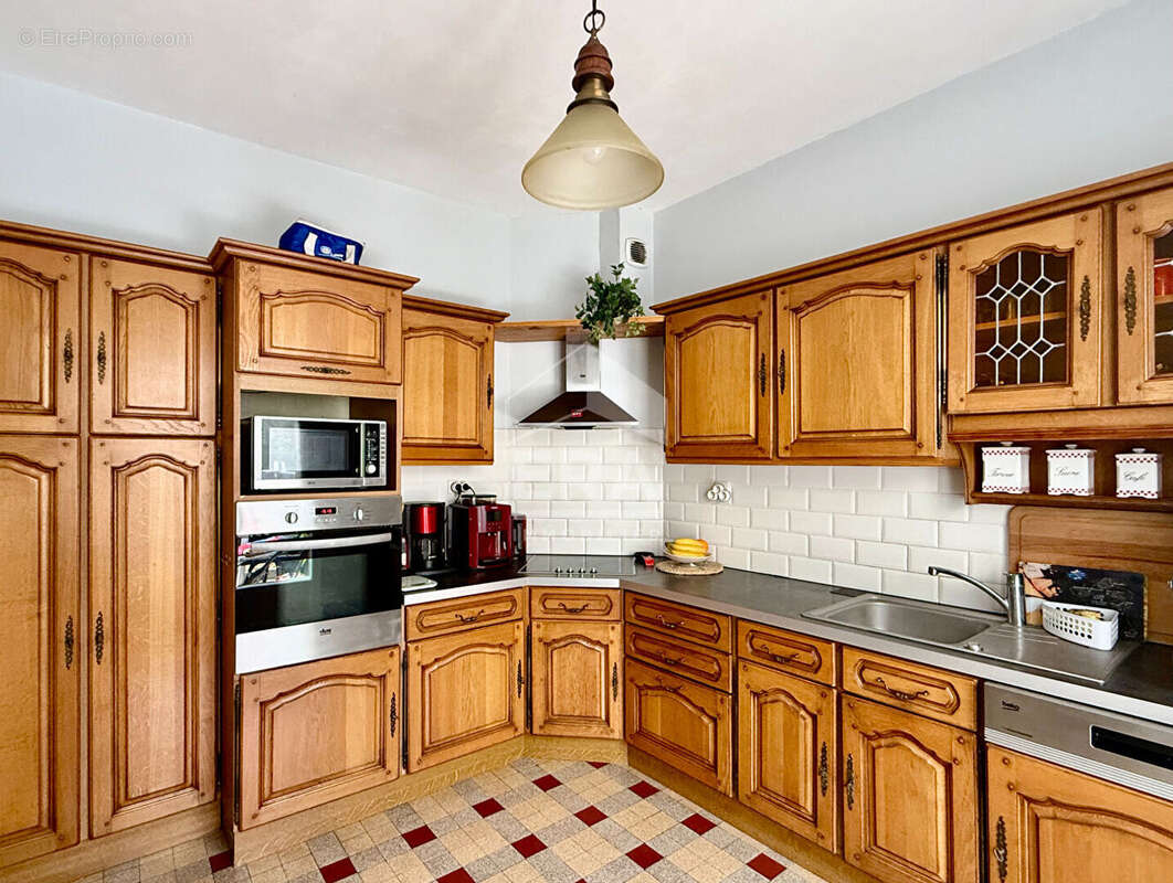 Emplacement ideal - quartier foncillon  le chay- 3 chambres - photo 7