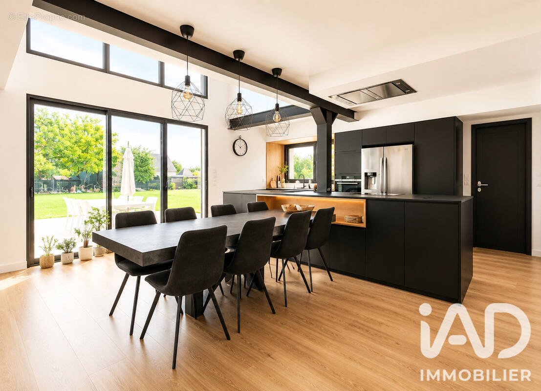 Photo 1 - Maison à TREVRON
