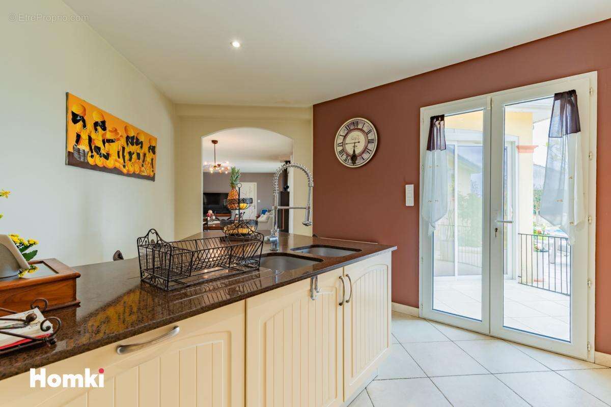 Maison à BRUGUIERES