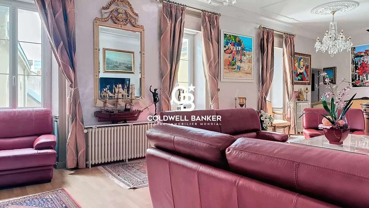 Les sables d'olonne - hôtel particulier en centre ville - photo 6