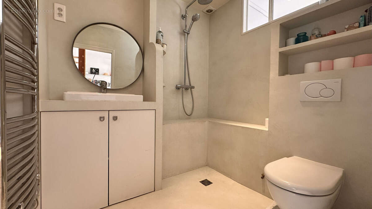 Appartement à PARIS-10E