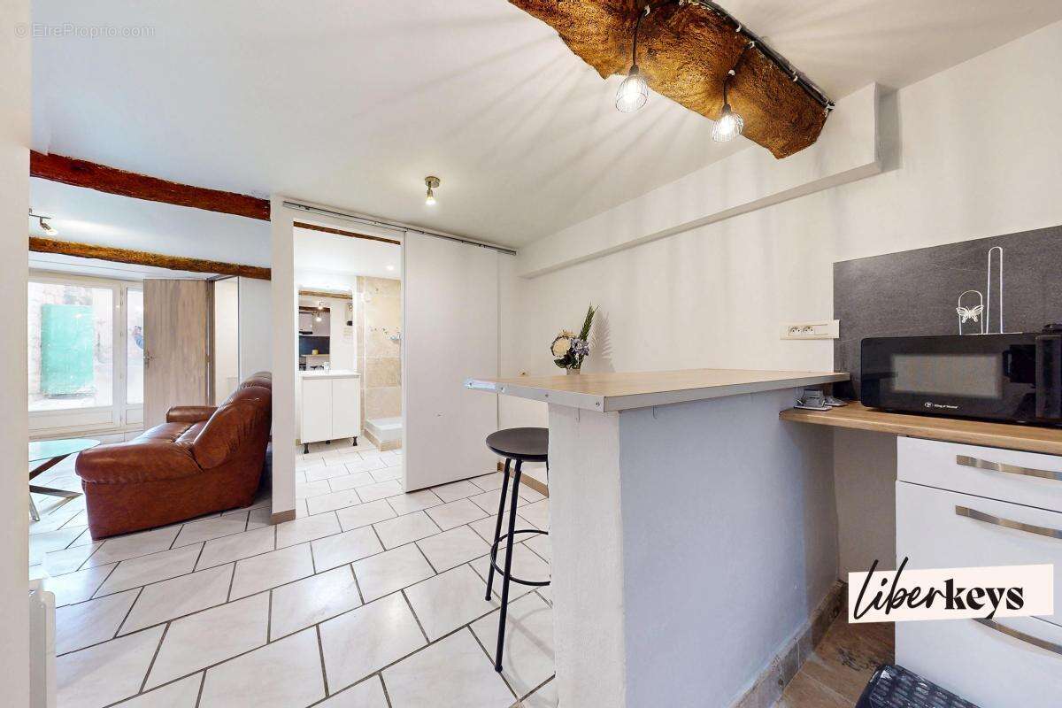 Appartement à SAINT-MAXIMIN-LA-SAINTE-BAUME