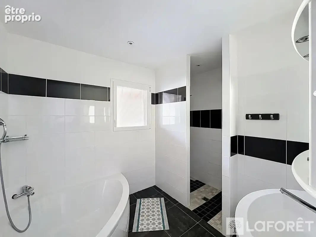 Maison Beychac Et Caillau 4 pièce(s) 130 m2 - photo 8