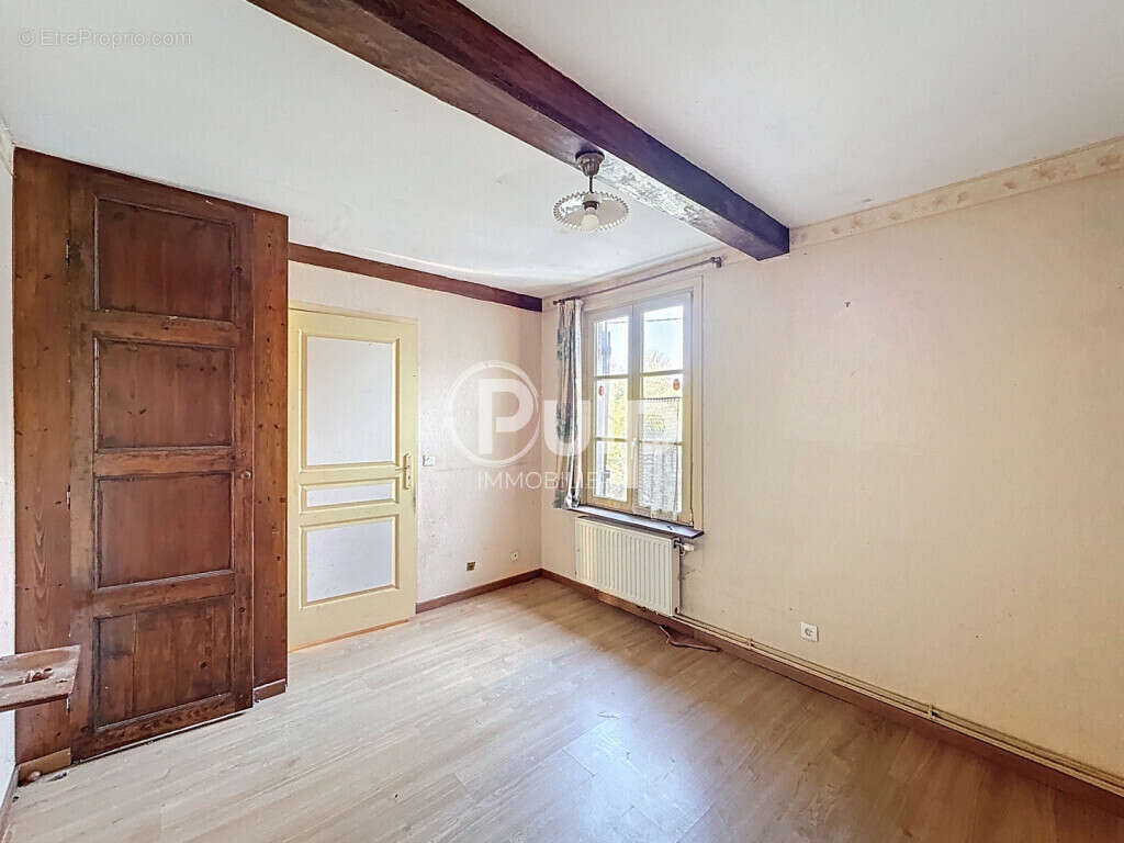 Maison à ESTREES-LES-CRECY