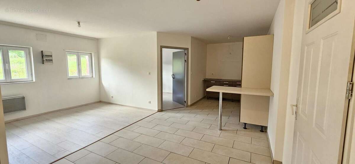 20240514_094733 - Commerce à RUPT-SUR-MOSELLE