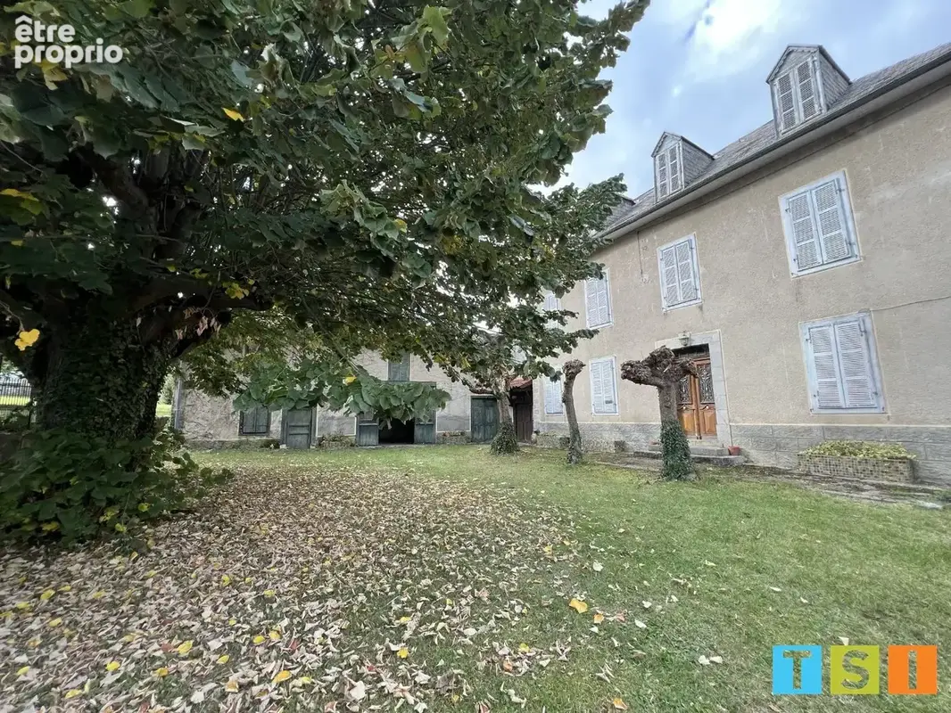 Maison de charme en pierre t6 sur 2880m² de jardin arboré et clos - photo 1
