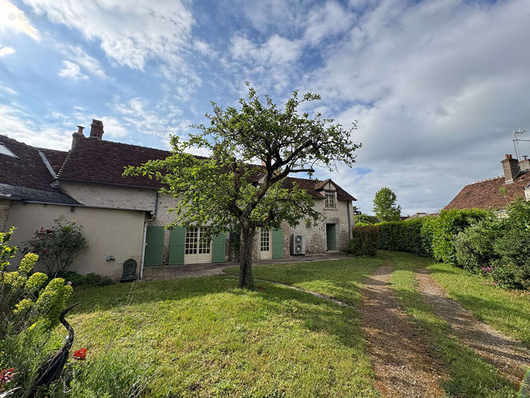 Charmante maison de caractère avec dépendances. - photo 2