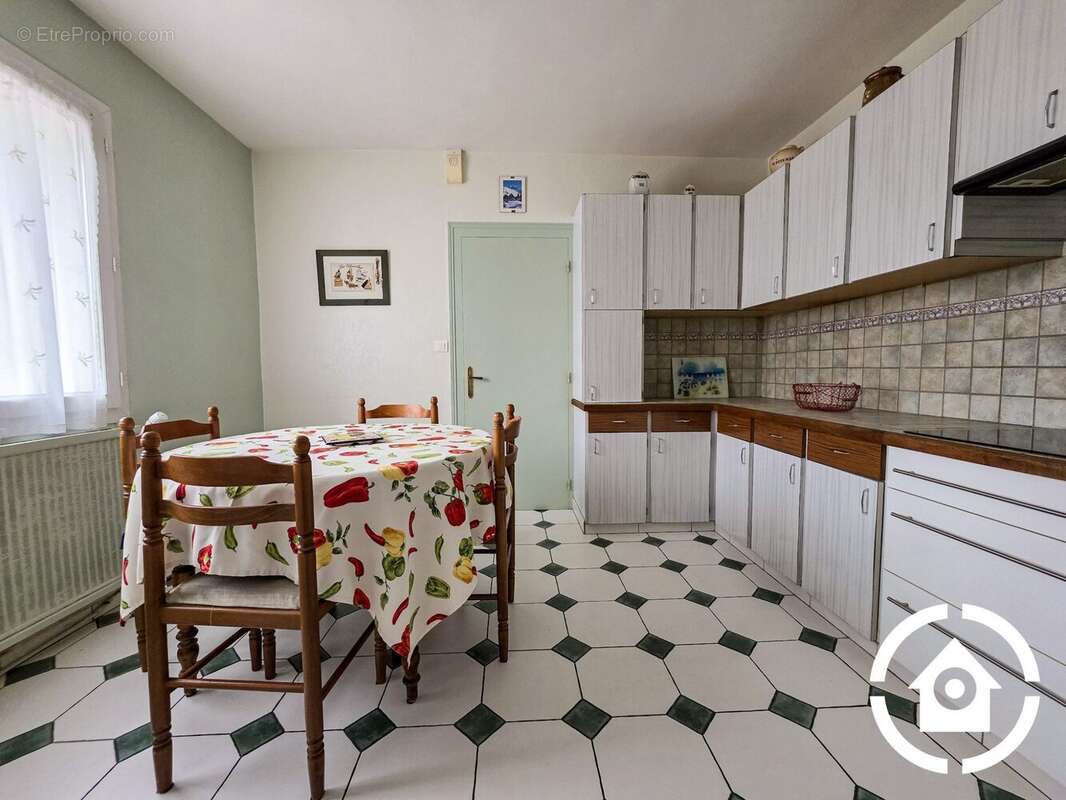 Maison 145 m² à Cognac  - photo 8