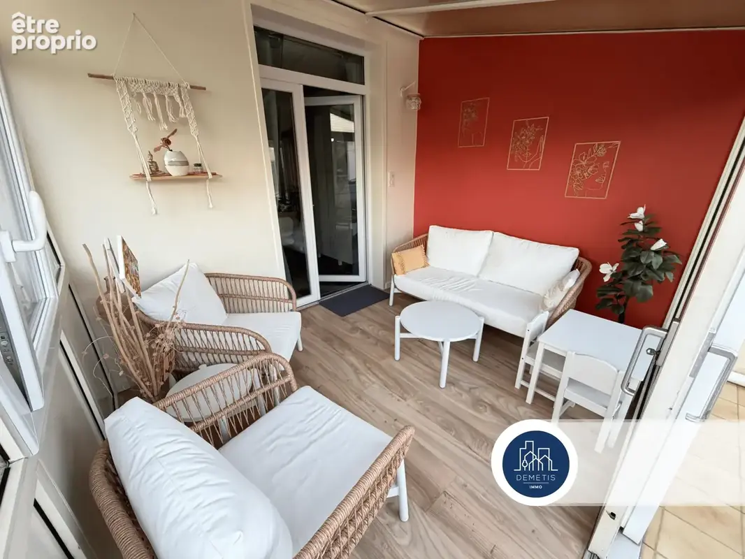 COUP DE CŒUR   Maison rénovée avec jardin & garage - Riffaudières - photo 9