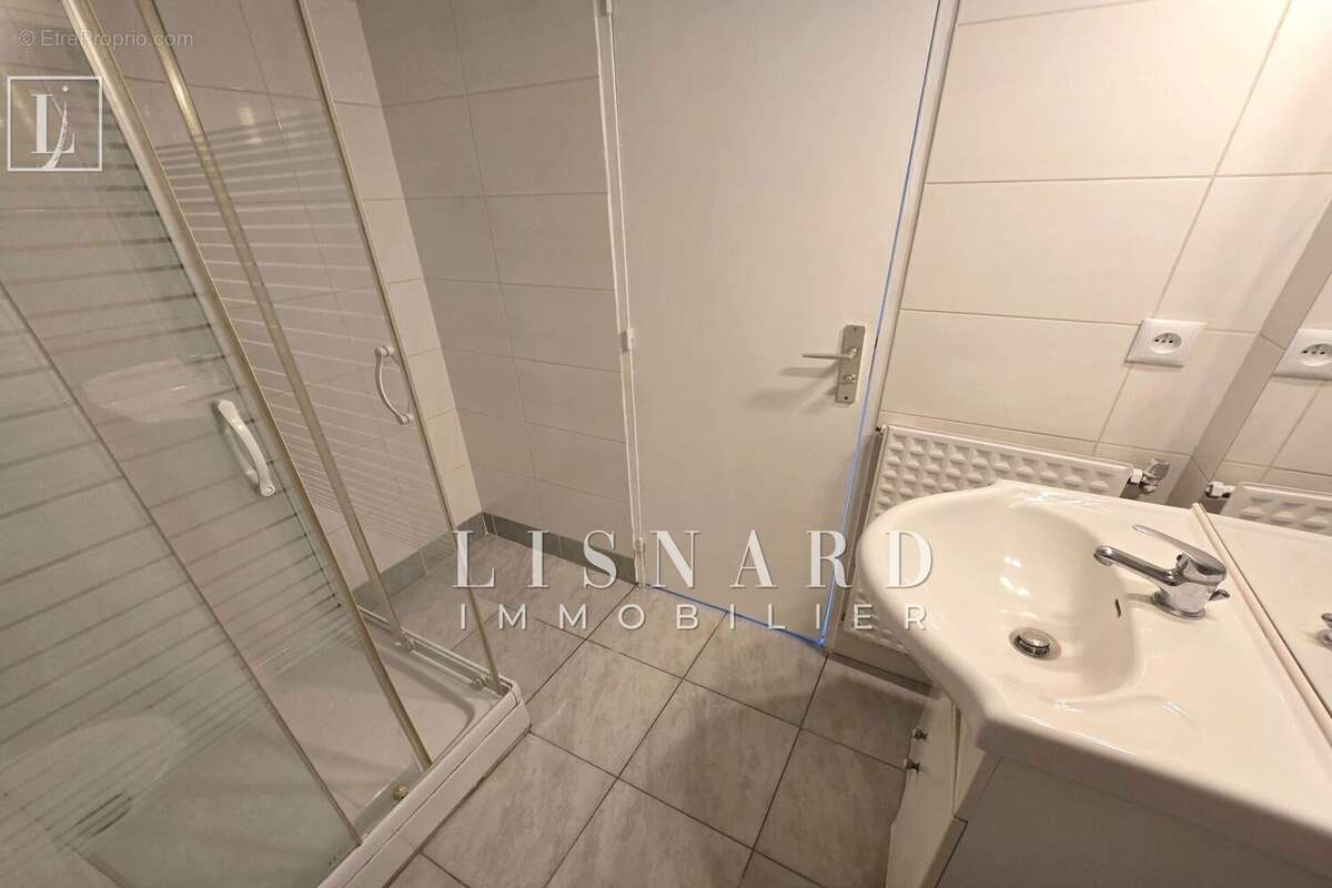 Appartement à VALLAURIS