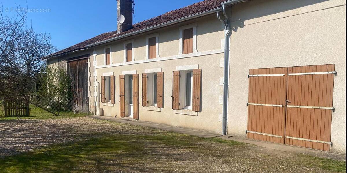 Maison à LE PIZOU