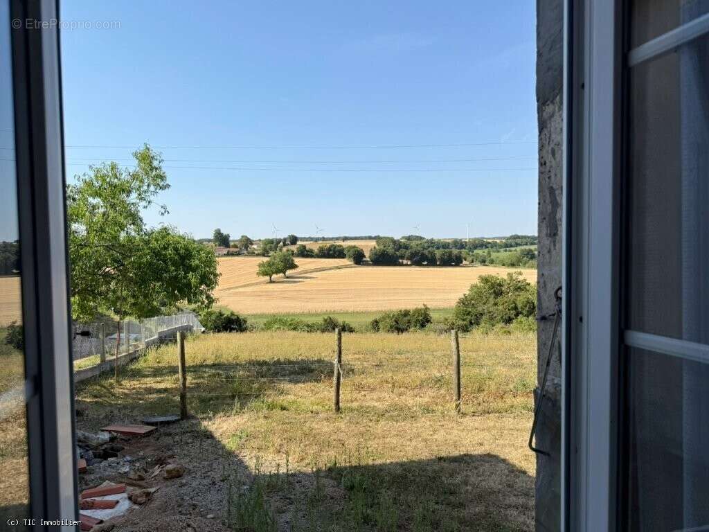 Maison de Campagne Proche Ruffec Avec Grange et Belles Vues - photo 21