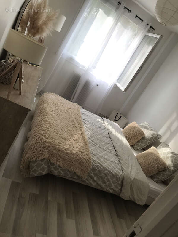 Appartement à SAINT-JULIEN-LES-VILLAS