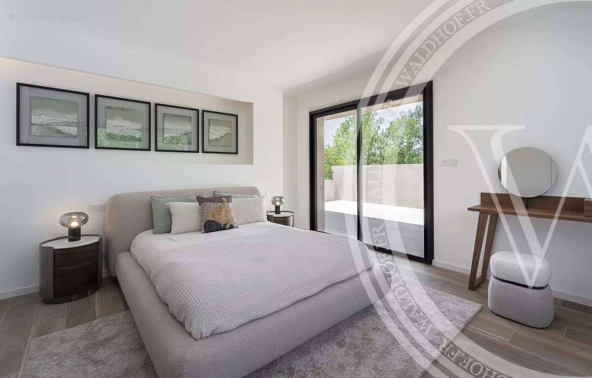 Maison à TOURRETTES