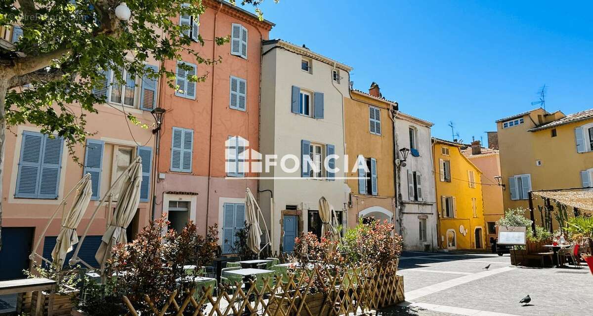 Appartement à FREJUS