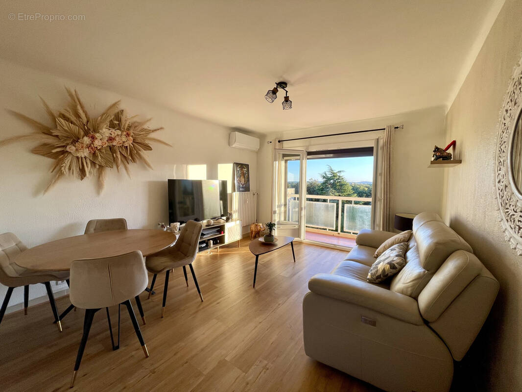 Appartement à HYERES