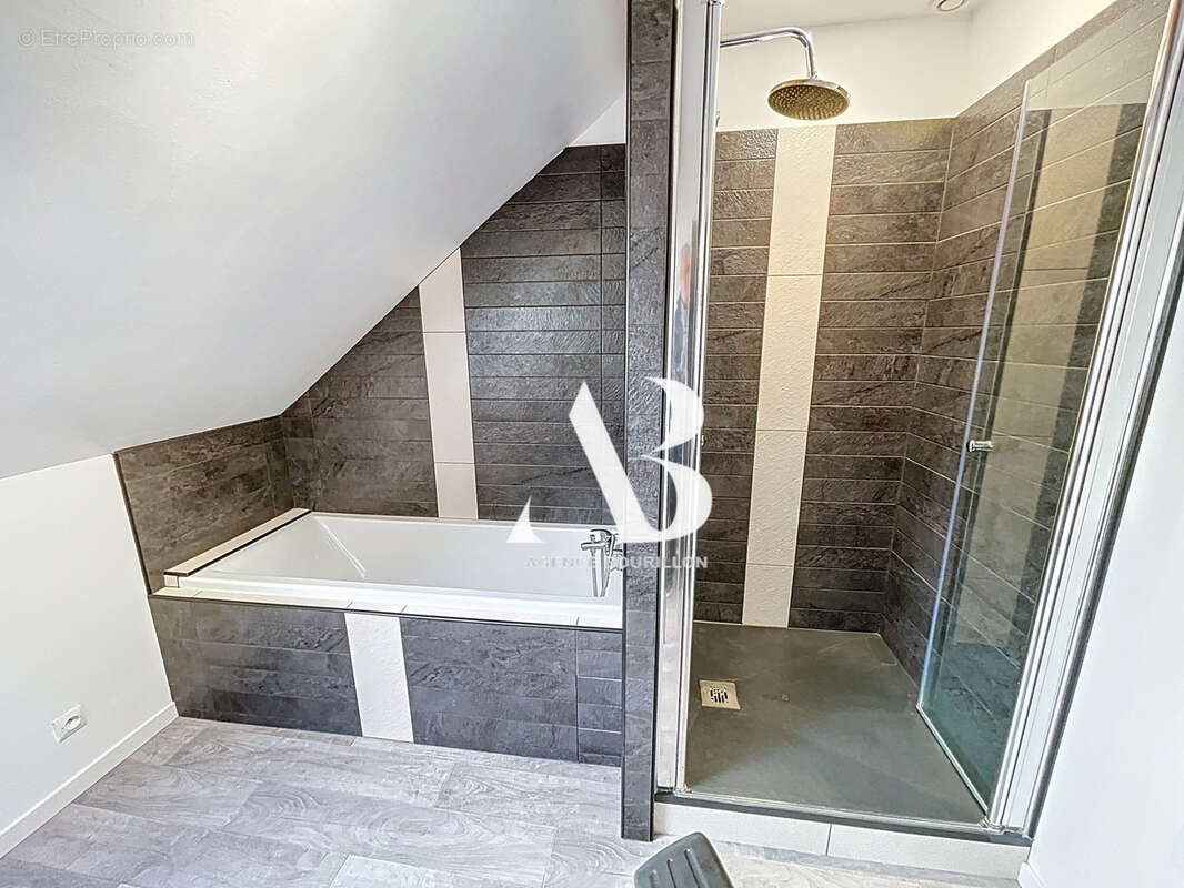 Maison à VERNEUIL-L'ETANG