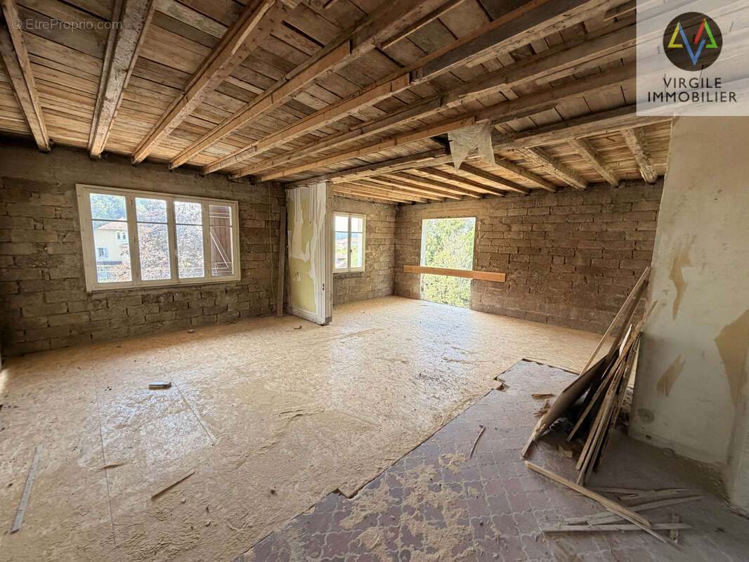 Appartement surface brute Vue Lac saint point - photo 3