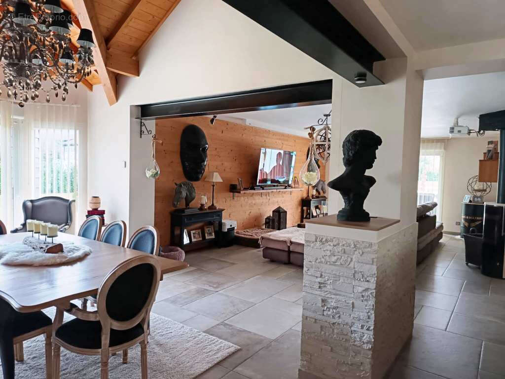 Maison à THIAVILLE-SUR-MEURTHE