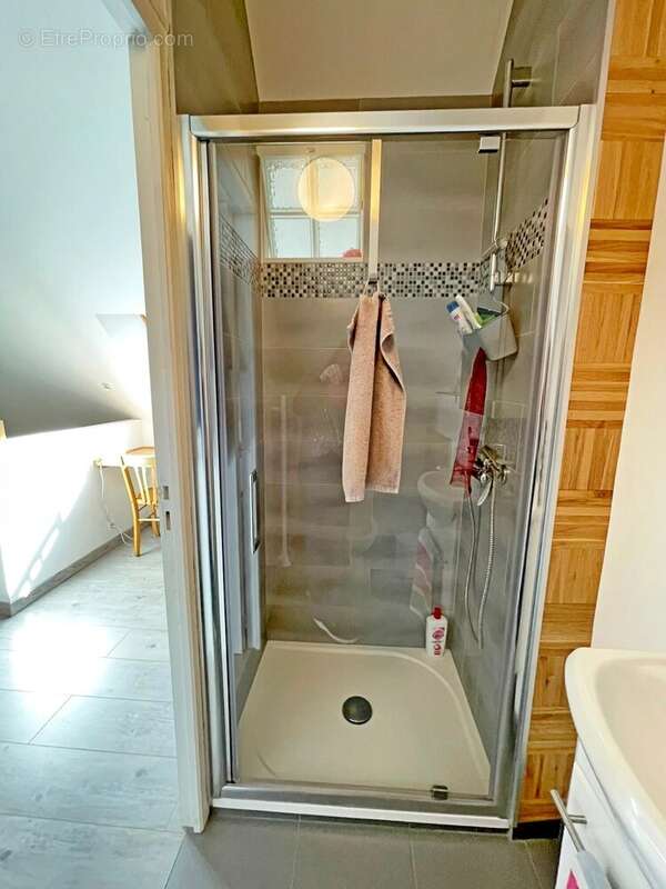 Maison à MONTSAUCHE-LES-SETTONS