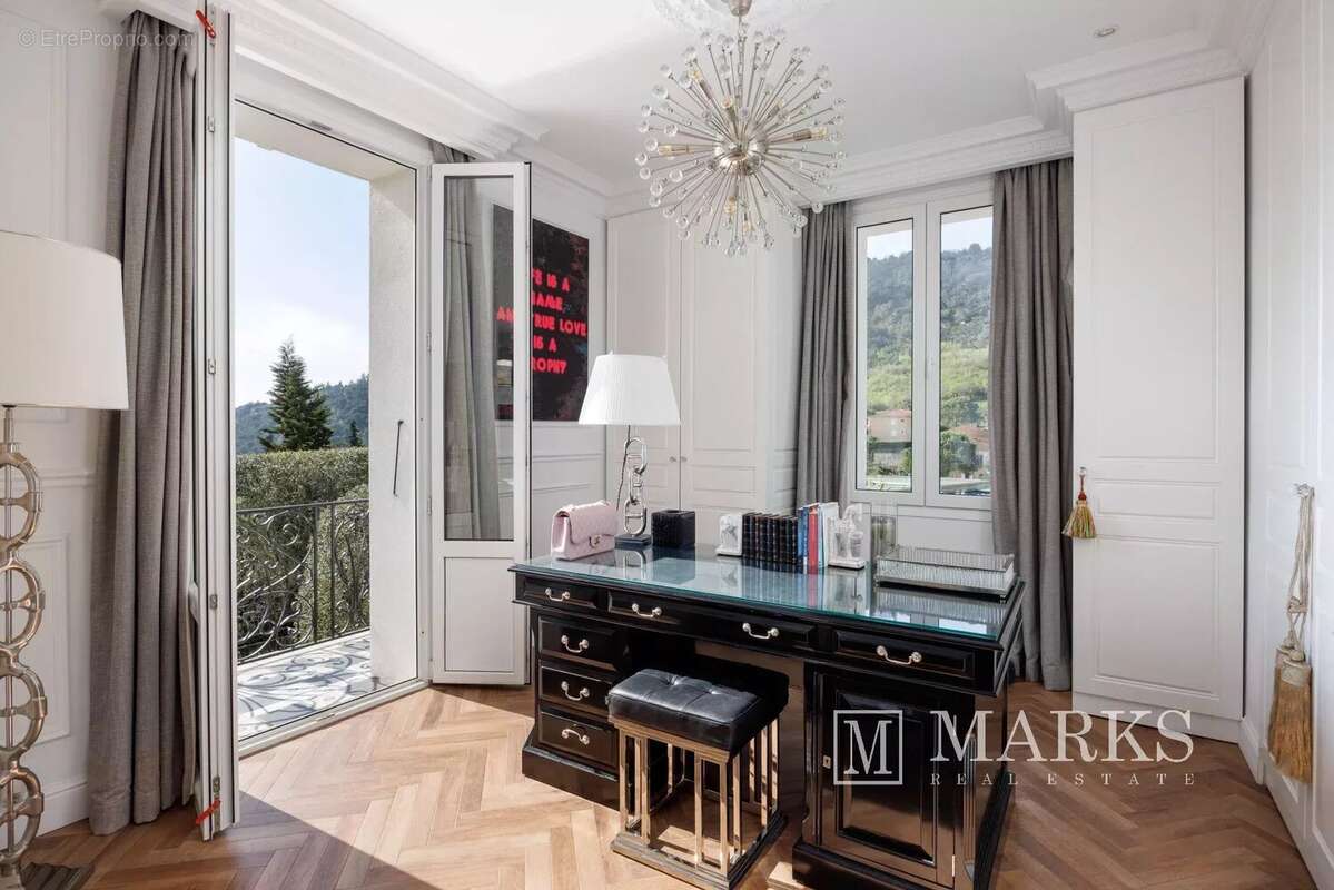 Villa rénovée avec goût avec maison d'amis et vue dégagée - photo 29