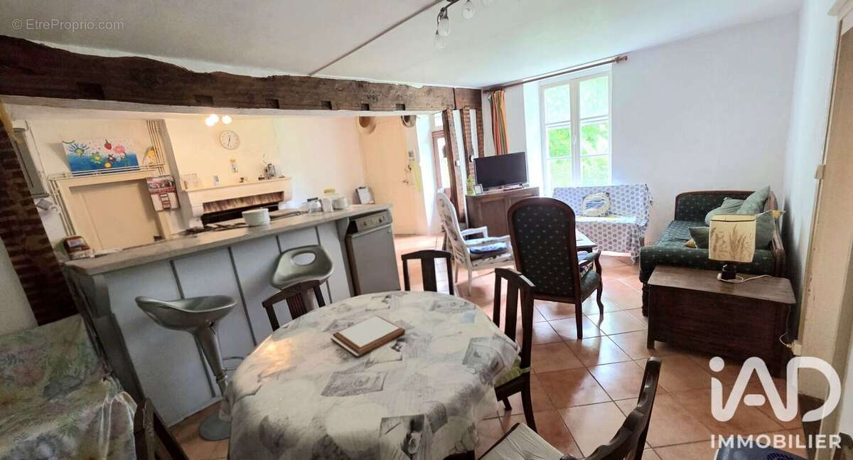 Maison 89 m² à Chalais  - photo 4