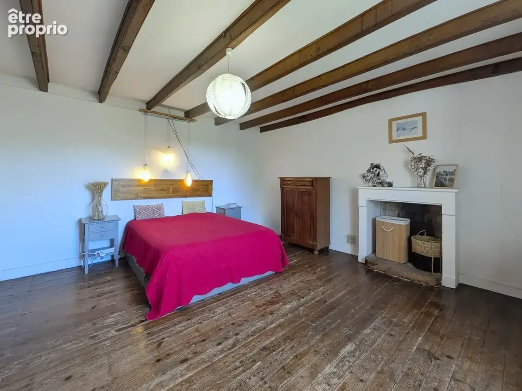 Charme de l’ancien, beaux volumes et confort moderne – 166 m² – 4 grandes chambres – terrain de 2 144 m² - photo 4