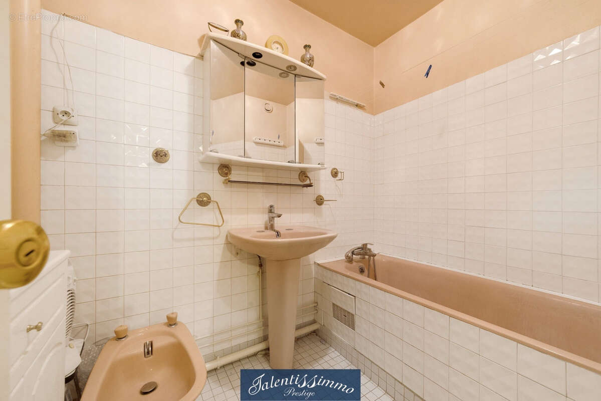 Appartement à PARIS-12E