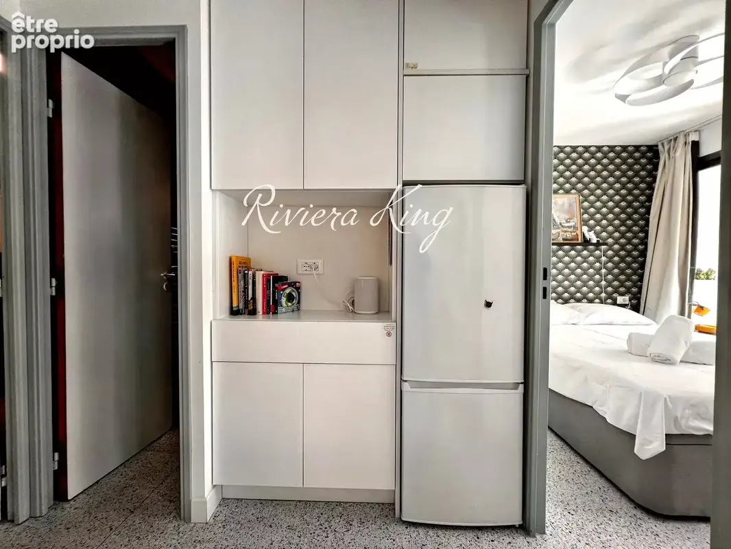 Appartement T3,  Rez-de-jardin rénové avec terrasse, vu jardin, piscine et accès mer - photo 10