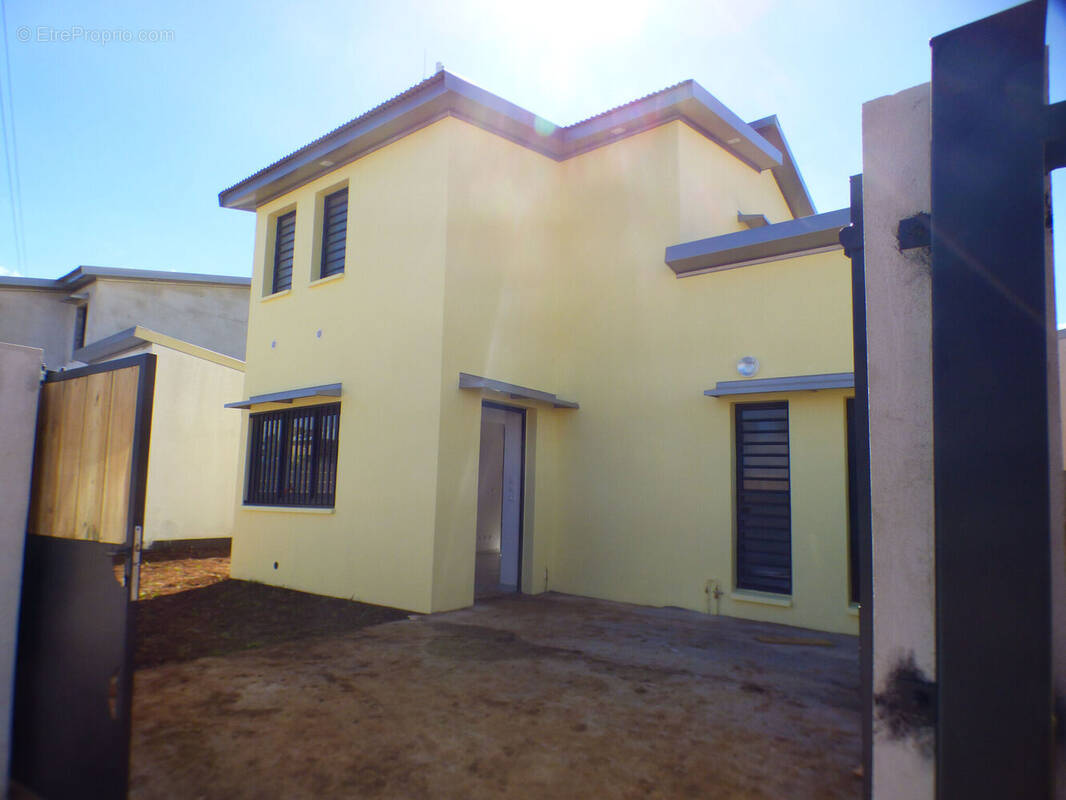 Photo 1 - Maison à LE TAMPON