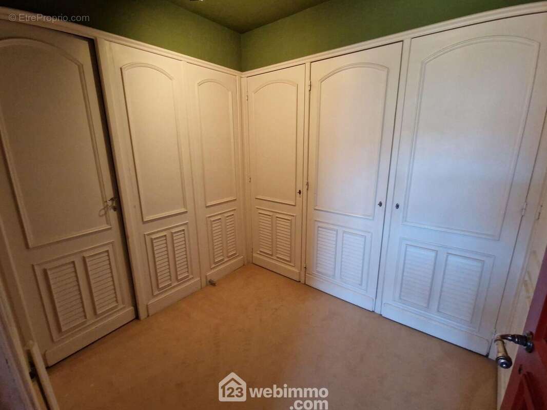 Le dressing - Appartement à LA ROCHE-SUR-YON