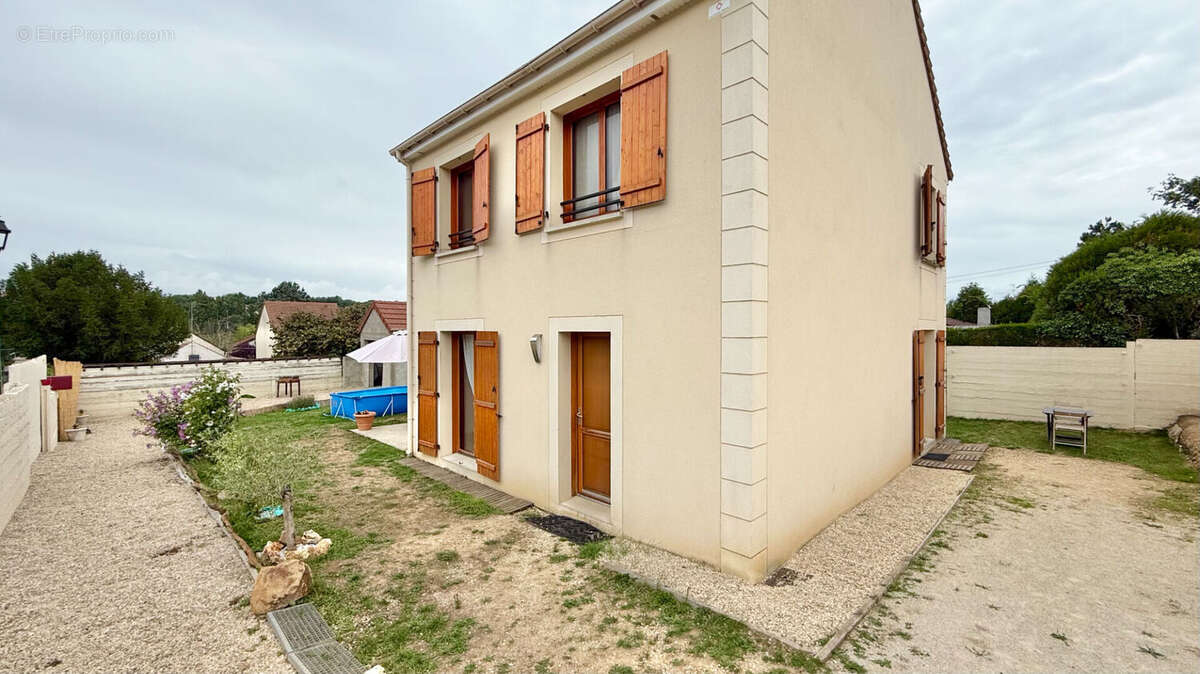 Maison à SAINTRY-SUR-SEINE