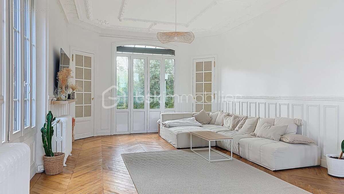 Maison à CHEVRY-COSSIGNY