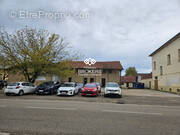 Commerce à SAINT-TRIVIER-DE-COURTES