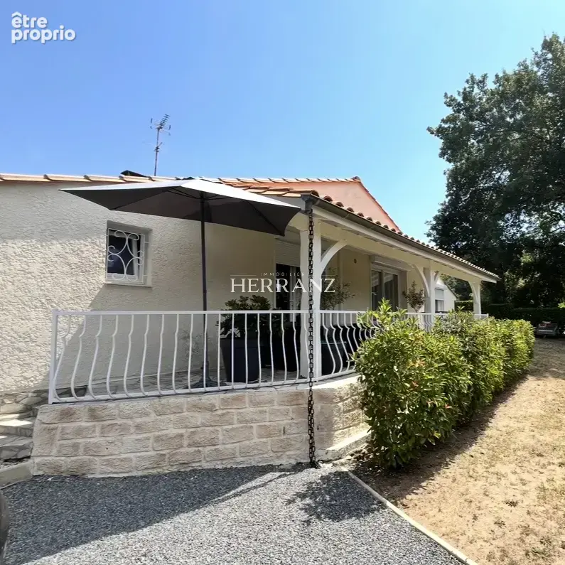 Maison rénovée 3 chambres sur terrain clos de 1 080 m2 à Saint-Denis-de-Pile - photo 2