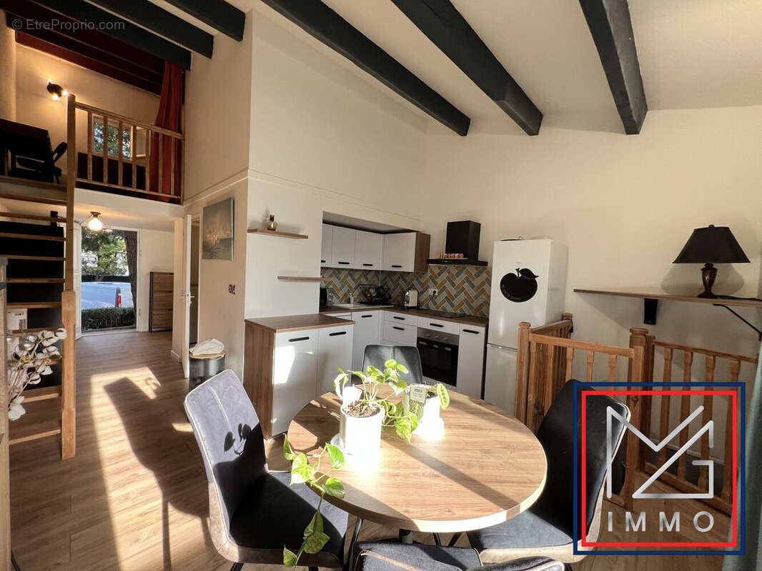 Maison à SIX-FOURS-LES-PLAGES