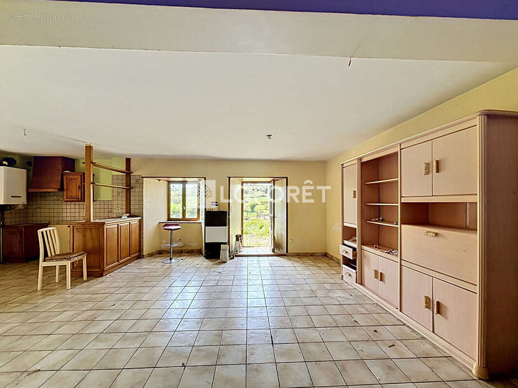 Appartement à POLIGNAC