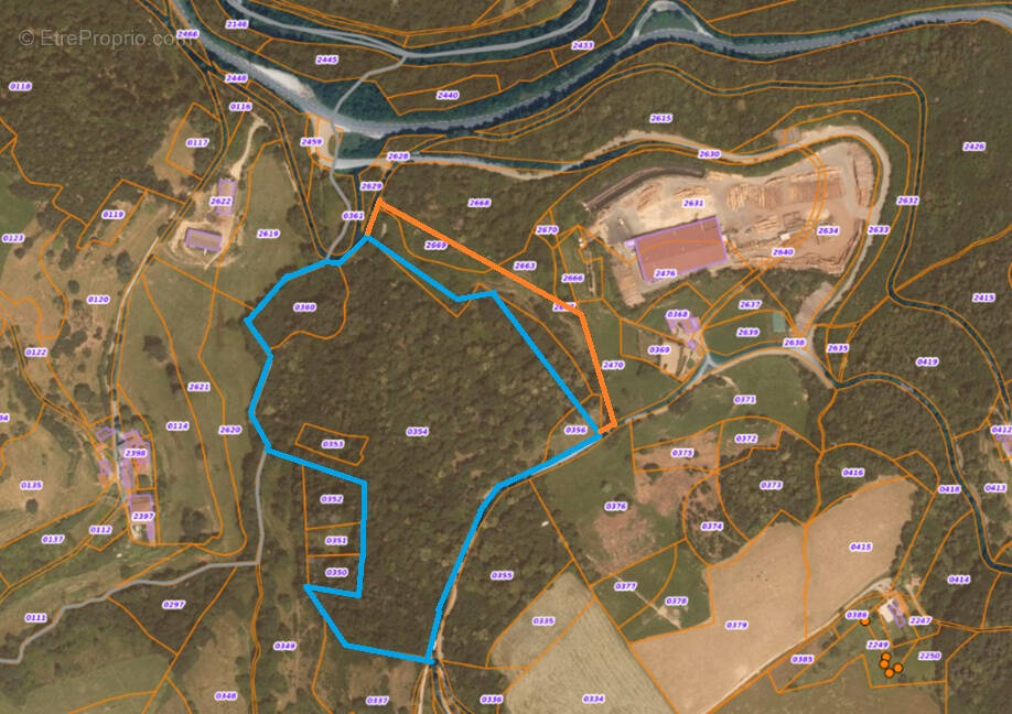Terrain à DESAIGNES