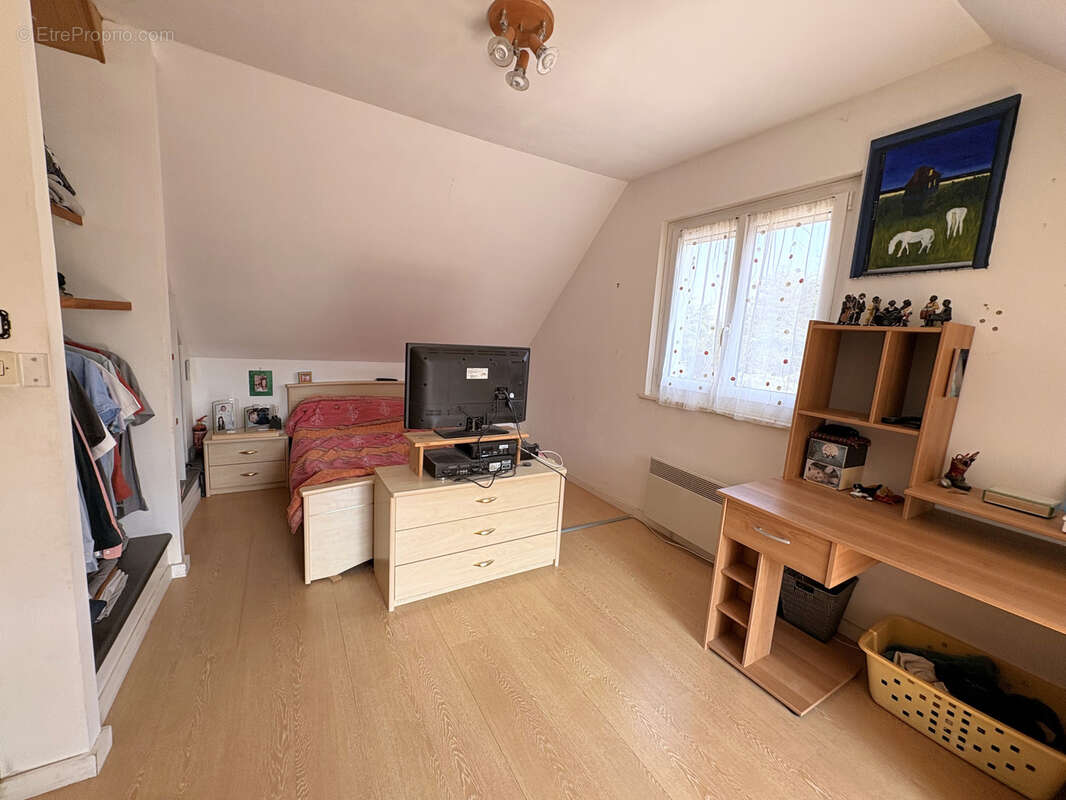 Maison commerces et école accessibles à pied à 10 mn de la gare de Bréval - photo 8