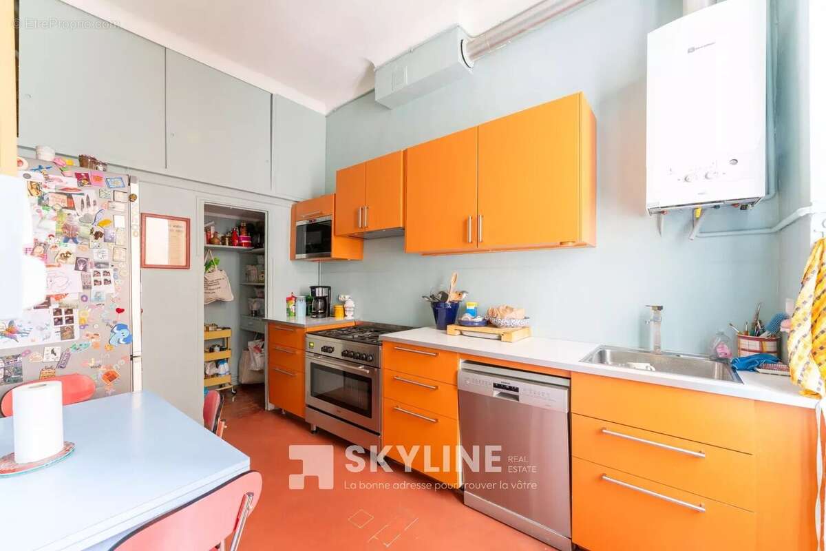 Appartement à MARSEILLE-1E