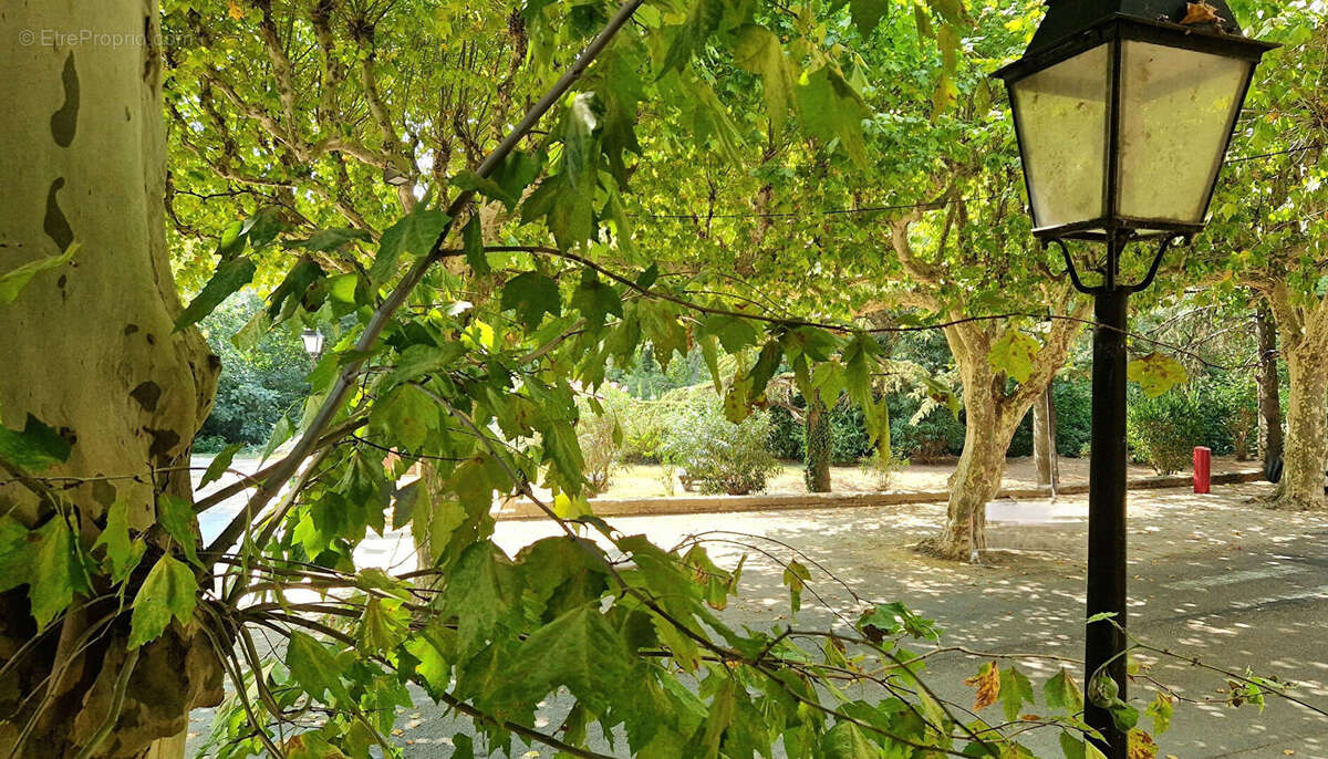 Appartement à SAINTE-CECILE-LES-VIGNES