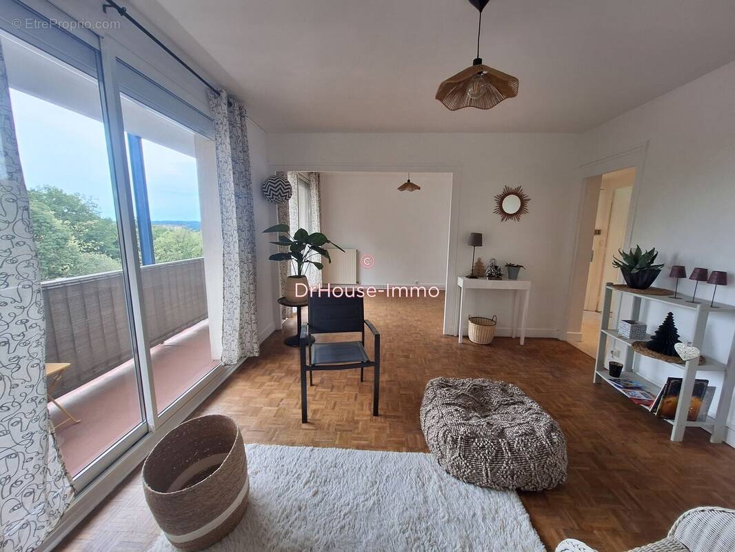 Appartement à CHAMPCEVINEL