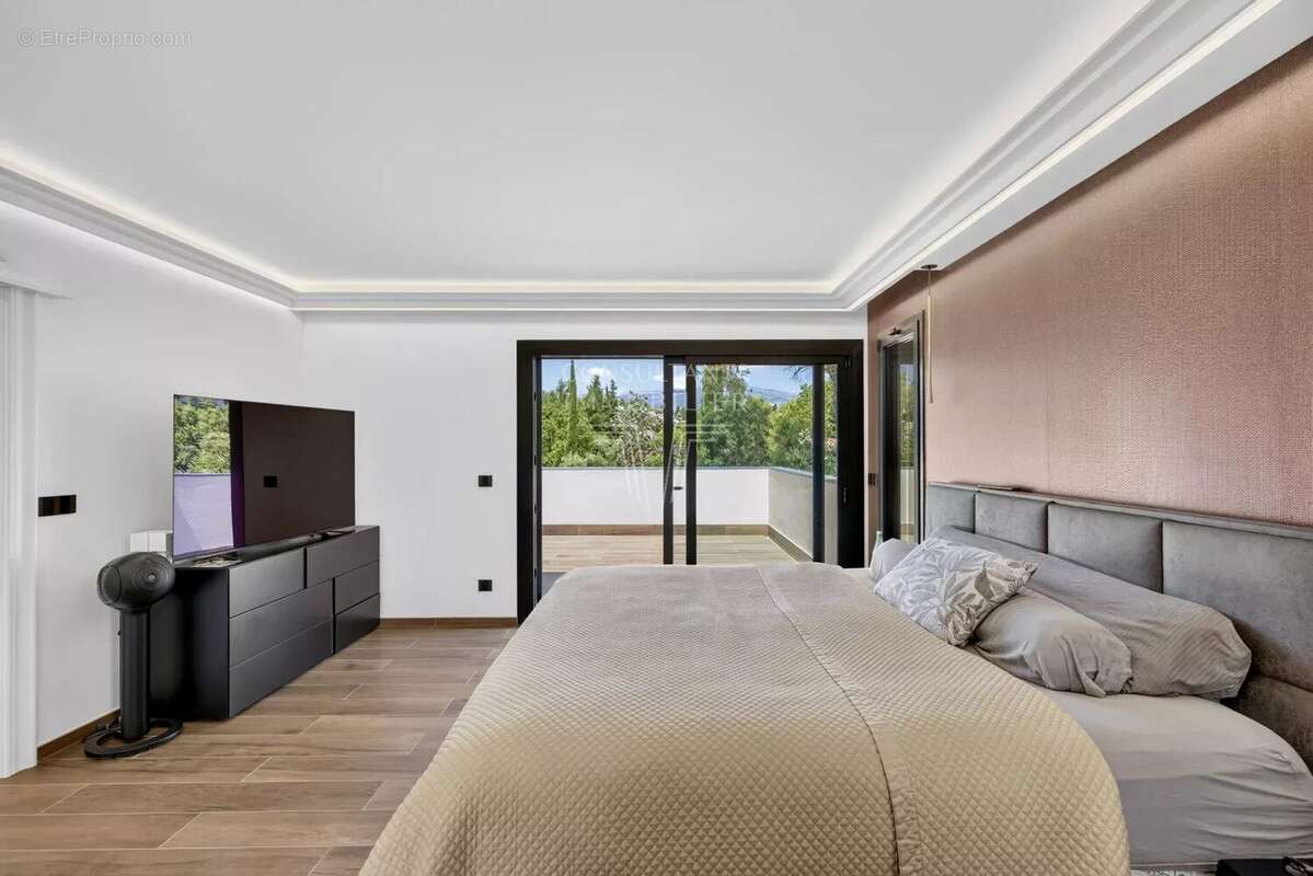 Valbonne. luxueuse villa contemporaine - photo 6