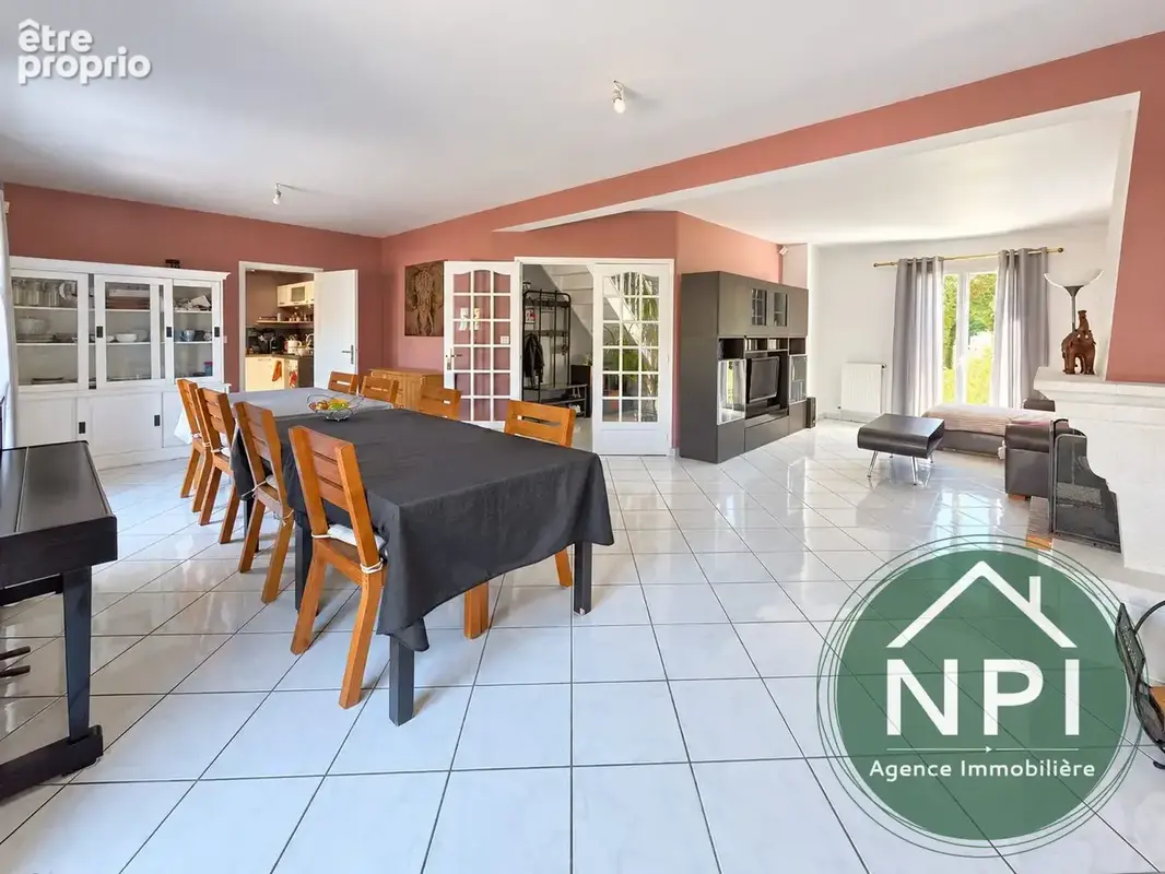 Maison 7 pièces 153 m² à vendre à Vaux-Le-Penil (77000) - photo 3