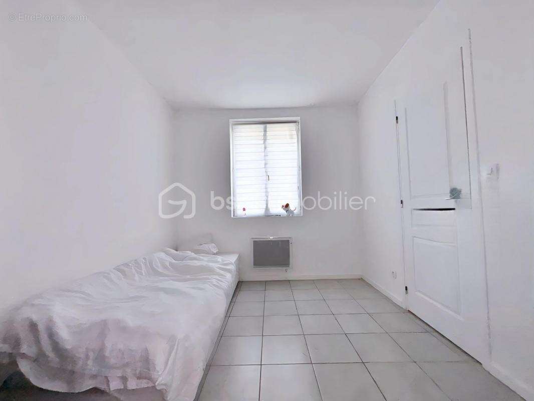 Appartement à ROEULX